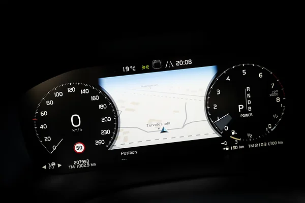 Volvo XC60 T8, foto 44