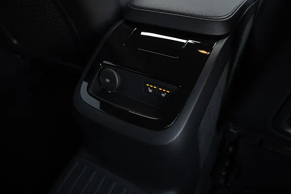 Volvo V90 T6, foto 16