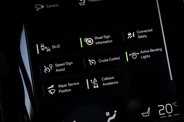 Volvo XC60 T8, foto 21