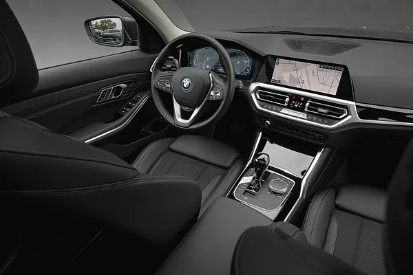 BMW 320e, foto 11