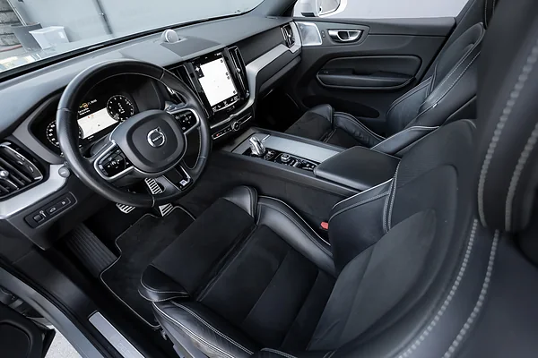 Volvo XC60 T8, foto 18