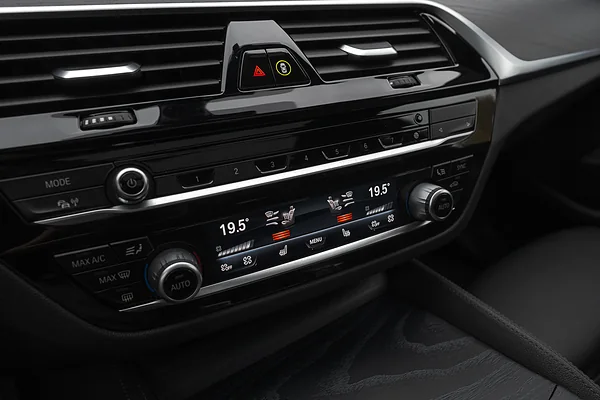 BMW 530E, foto 25