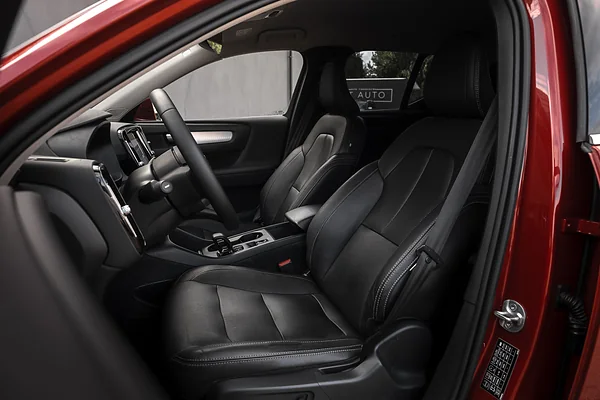 Volvo XC40 T4, foto 25