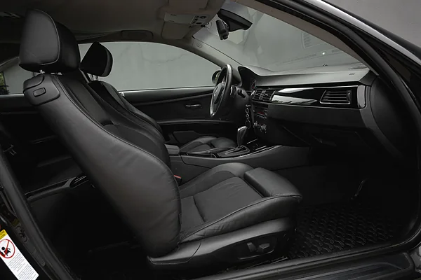 BMW 330d, foto 8