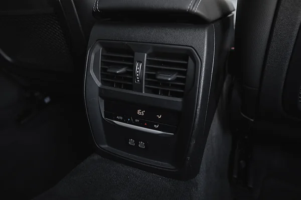 BMW G21, foto 17