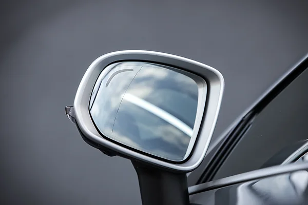 Volvo XC60 T8, foto 37