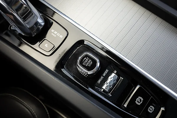 Volvo XC60 T8, foto 20