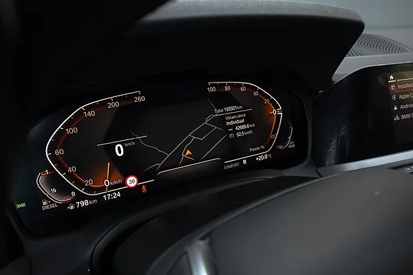 BMW G21, foto 18