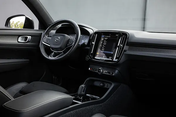 Volvo XC40 T4, foto 16