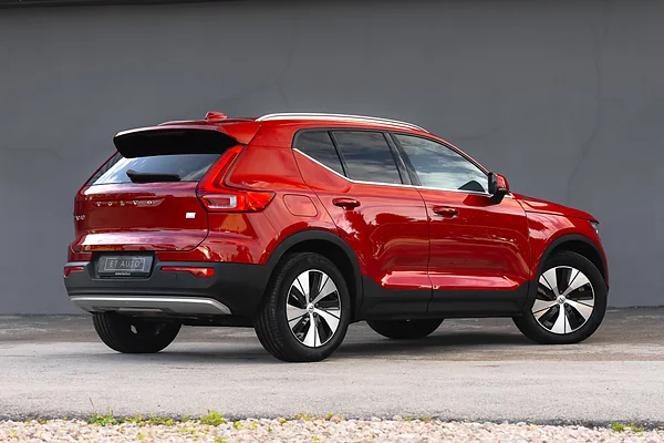 Volvo XC40 T4, foto 5