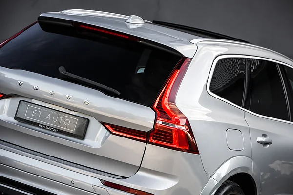 Volvo XC60 T8, foto 8
