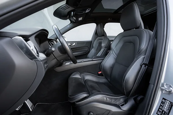 Volvo XC60 T8, foto 33