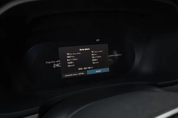 Volvo V90 T6, foto 26