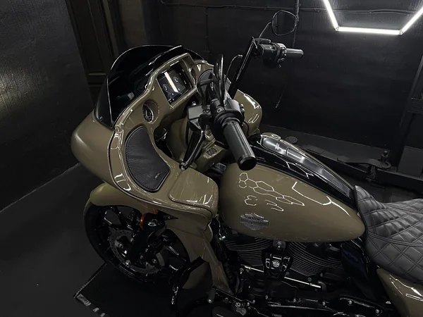 Harley-Davidson Road Glide, foto 11