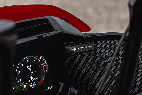 HARLEY-DAVIDSON ROAD GLIDE CVO, foto 25