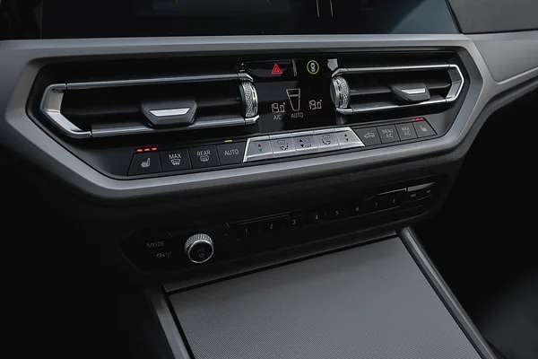 BMW G21, foto 18