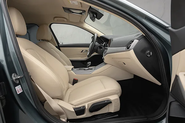BMW 318d, foto 10