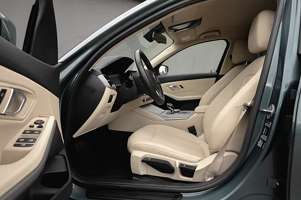 BMW 318d, foto 24