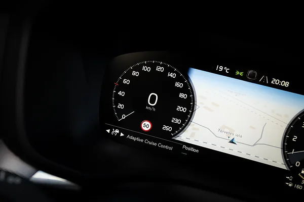Volvo XC60 T8, foto 43