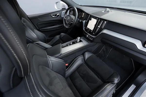 Volvo XC60 T8, foto 14